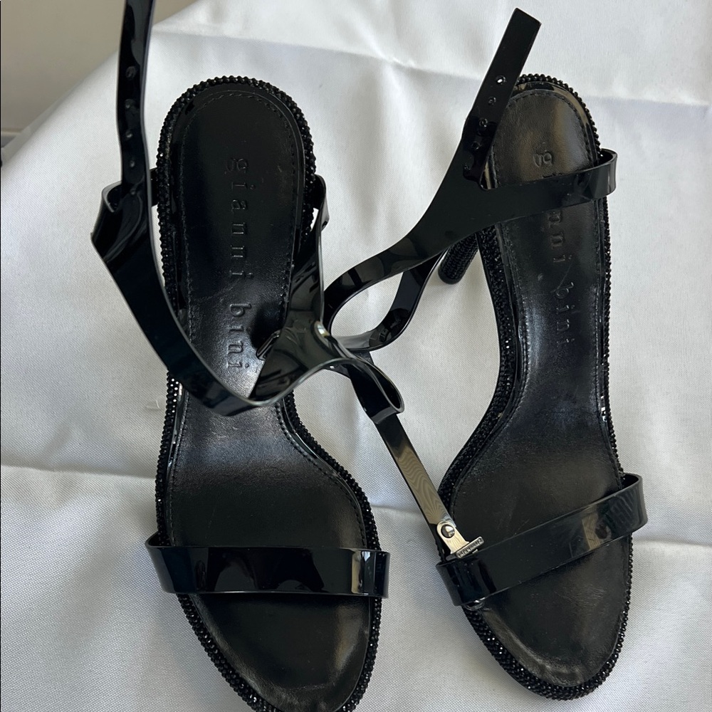 Gianni Bini Black Patent Heels